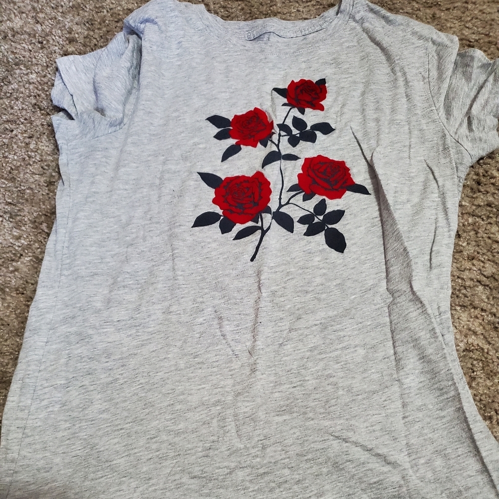 Rose t-shirt